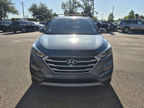 Used 2017 Hyundai Tucson Sport FWD image 2