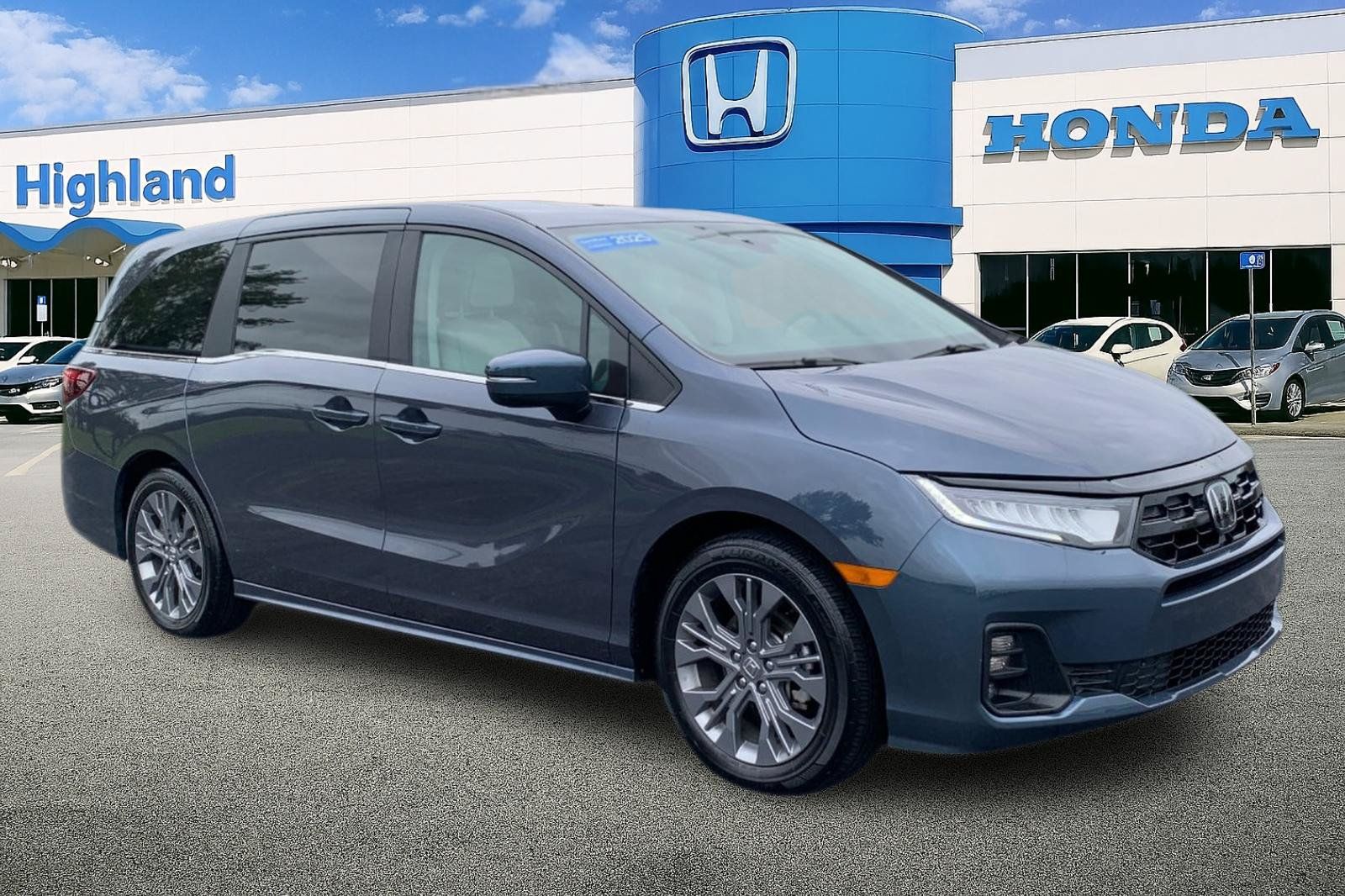 Used 2025 Honda Odyssey Touring image 7