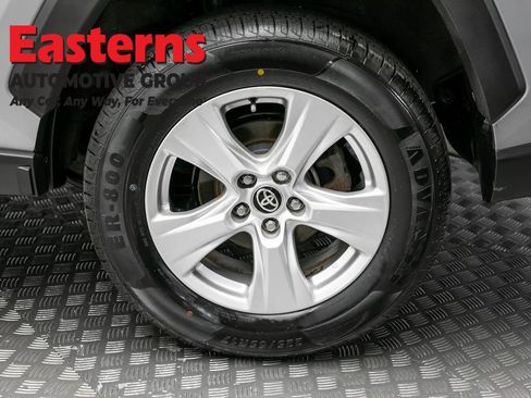 Used 2021 Toyota RAV4 XLE w/ XLE Grade Weather Package AWD/4WD image 8