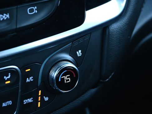 Used 2023 Chevrolet Traverse High Country w/ LPO, Floor Liner Package image 21