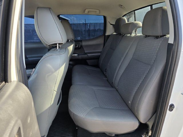 Used 2022 Toyota Tacoma SR5 w/ Technology Package AWD/4WD image 17