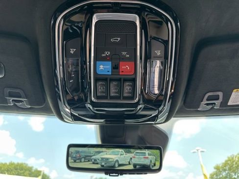 Used 2023 Jeep Grand Cherokee Summit image 77