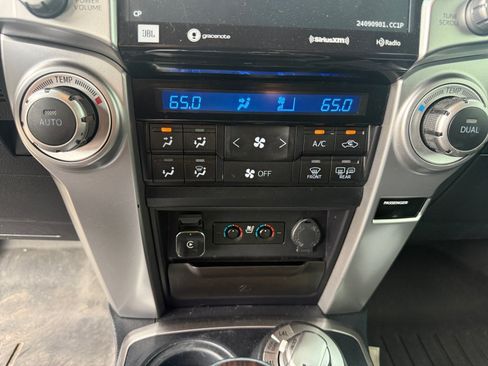 Used 2020 Toyota 4Runner Limited AWD/4WD image 12
