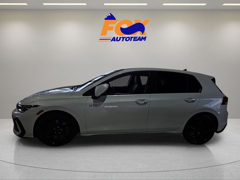 Used 2025 Volkswagen GTI SE FWD image 2