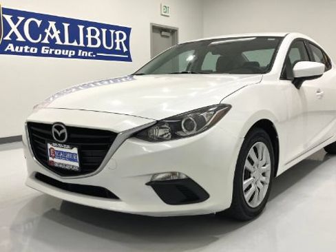 Used 2016 MAZDA MAZDA3 i Sport FWD image 16