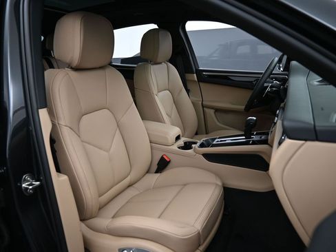 New 2026 Porsche Macan AWD/4WD image 30