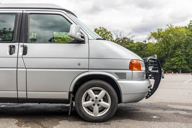 Used 2002 Volkswagen Eurovan MV FWD image 9