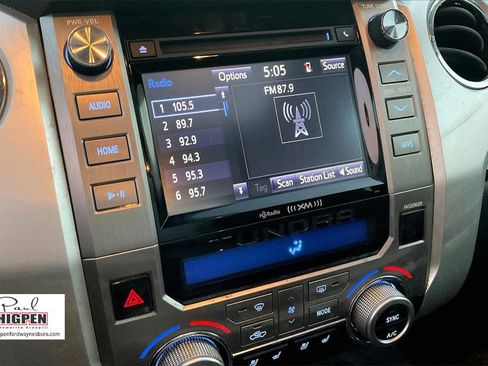 Used 2014 Toyota Tundra 4x4 CrewMax image 6