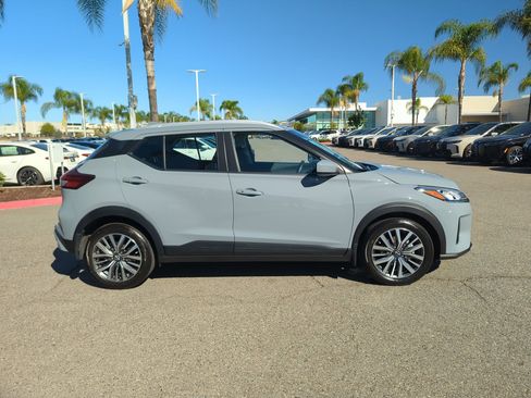 Used 2024 Nissan Kicks SV image 11