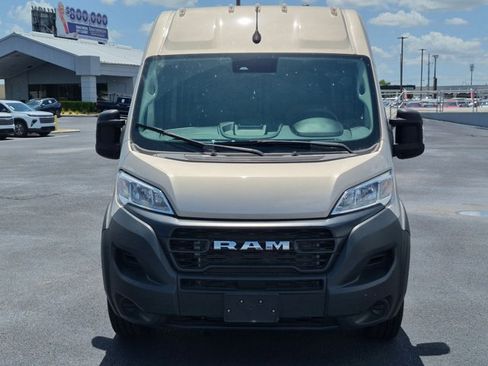 Used 2025 RAM ProMaster 2500 FWD image 2