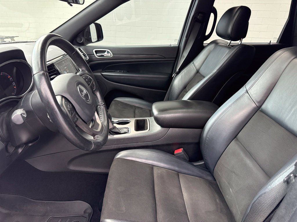 Used 2021 Jeep Grand Cherokee Laredo X AWD/4WD image 20
