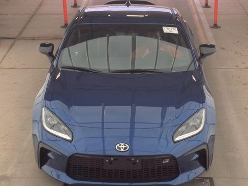 Used 2024 Toyota GR86 Premium RWD image 2