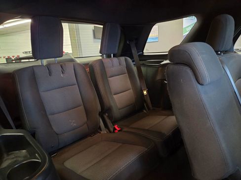 Used 2018 Ford Explorer XLT w/ Equipment Group 201A image 68