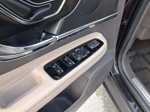 Used 2023 Lincoln Corsair FWD image 19