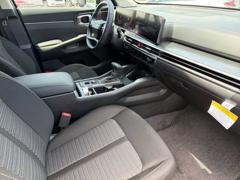 New 2026 Kia Sorento LX FWD image 21