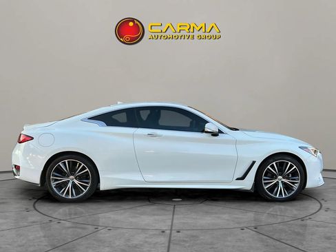 Used 2017 INFINITI Q60 2.0t w/ Moonroof Package image 9