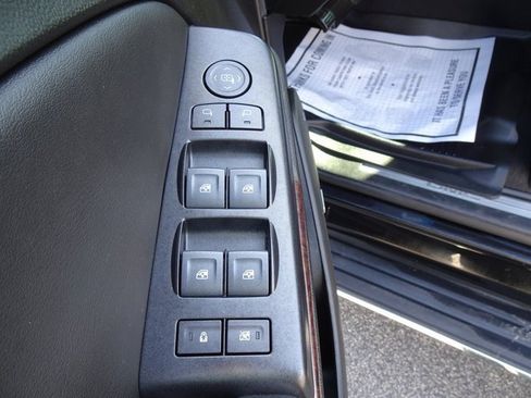 Used 2019 GMC Yukon SLT image 13