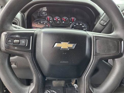 Used 2020 Chevrolet Silverado 2500 Custom w/ Custom Value Package AWD/4WD image 9