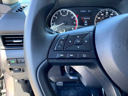 Used 2025 Nissan Sentra S image 22