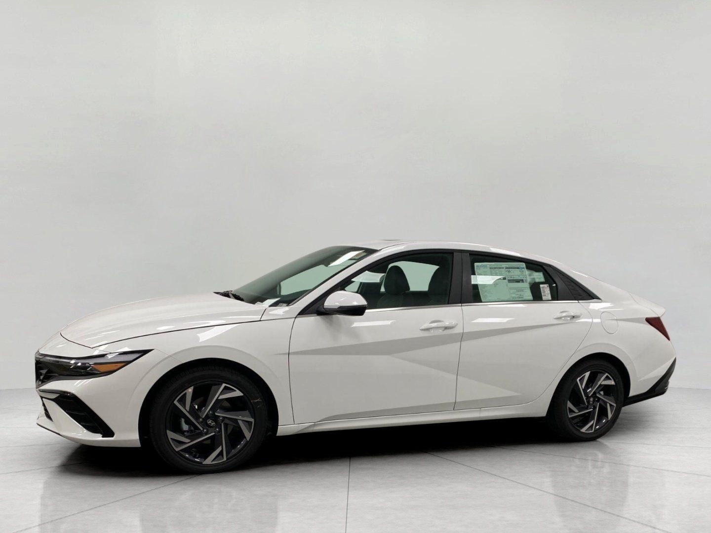 New 2026 Hyundai Elantra Limited FWD image 7