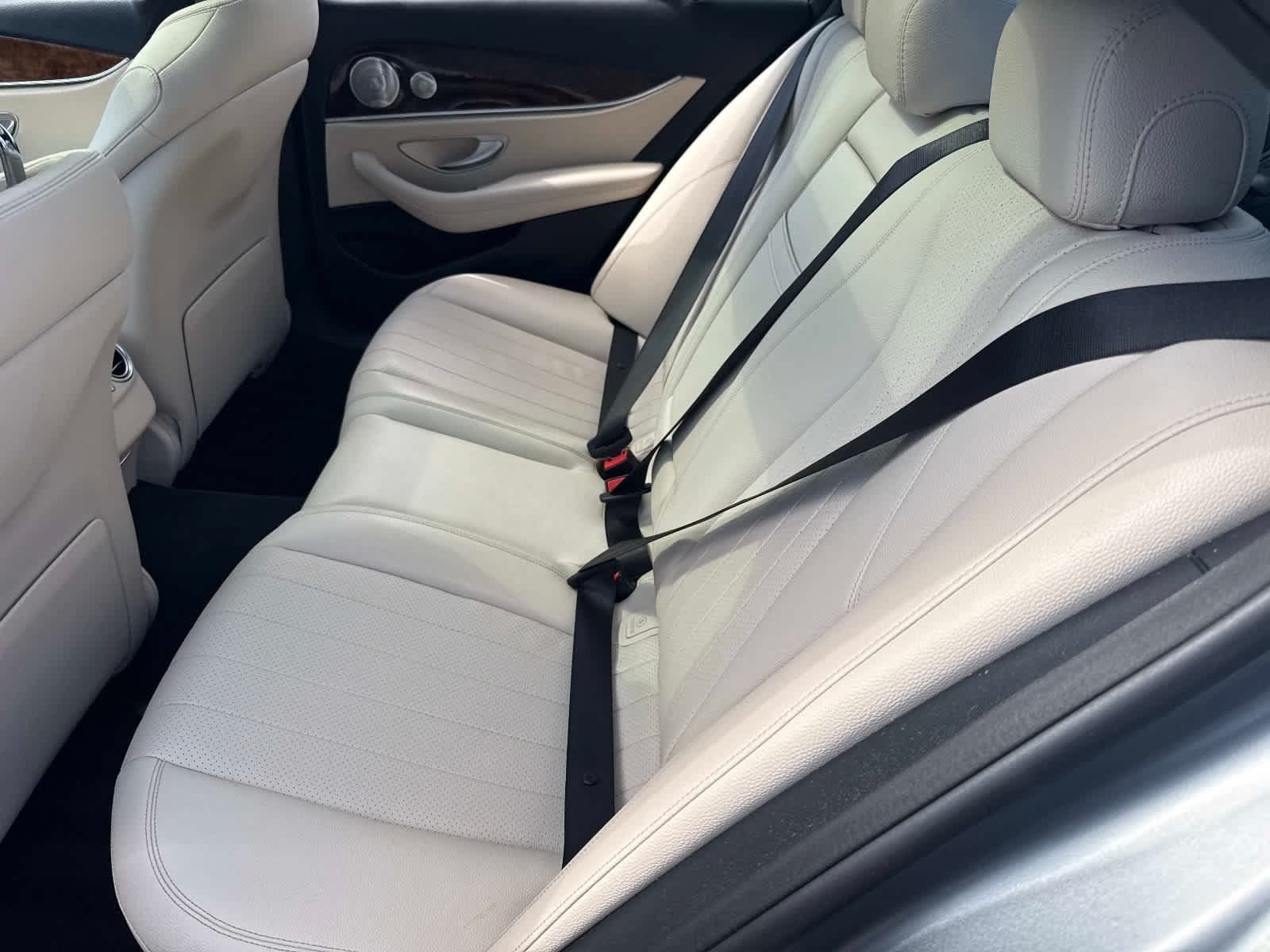 Used 2020 Mercedes-Benz E 350 4MATIC Sedan image 16