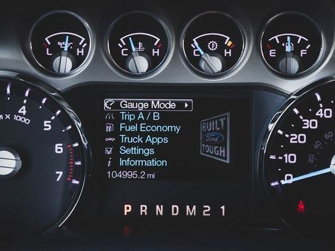 Used 2016 Ford F350 Lariat image 10