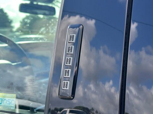 Used 2023 Ford F150 Lariat w/ Trailer Tow Package AWD/4WD image 16