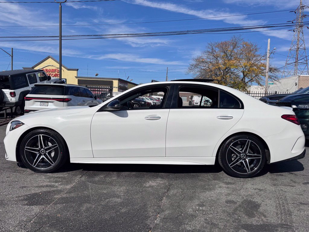 Used 2022 Mercedes-Benz C 300 4MATIC Sedan image 4