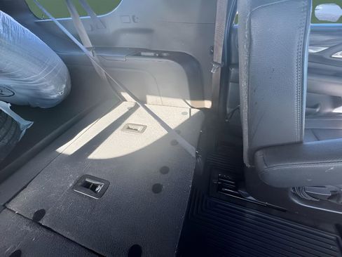 Used 2021 GMC Yukon XL Denali image 25