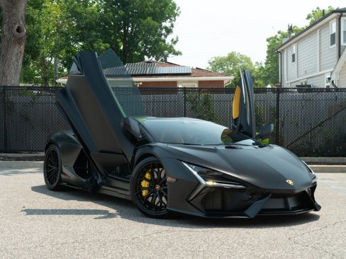 Used 2024 Lamborghini Revuelto AWD/4WD image 33