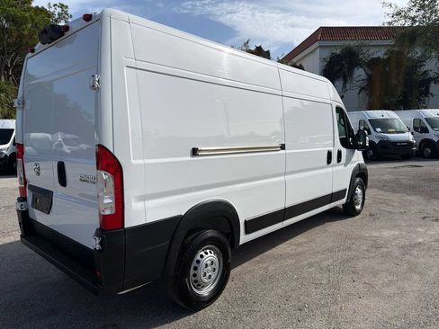 Used 2025 RAM ProMaster 2500 w/ Convenience Group FWD image 11