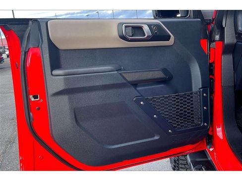 Used 2024 Ford Bronco Wildtrak image 23