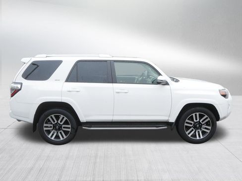 Used 2017 Toyota 4Runner SR5 Premium RWD image 8