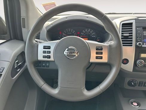 Used 2021 Nissan Frontier SV w/ Midnight Edition Floor Mats image 14