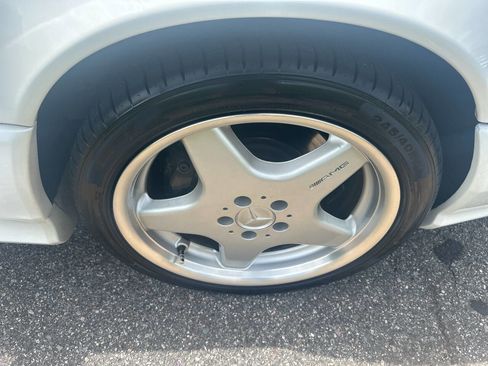 Used 2002 Mercedes-Benz SL 500 image 17