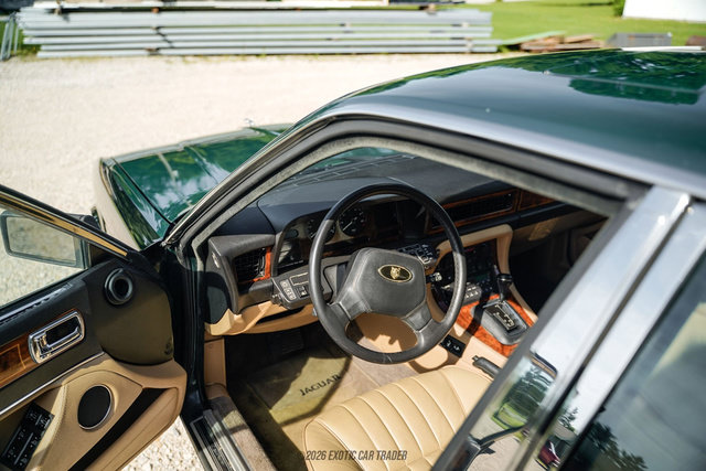 Used 1988 Jaguar XJ6 RWD image 29