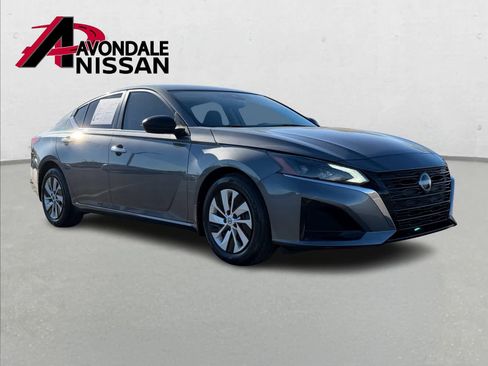 Certified 2025 Nissan Altima 2.5 S image 9