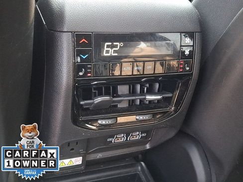 Used 2022 Jeep Grand Cherokee L Limited w/ Luxury Tech Group II AWD/4WD image 11