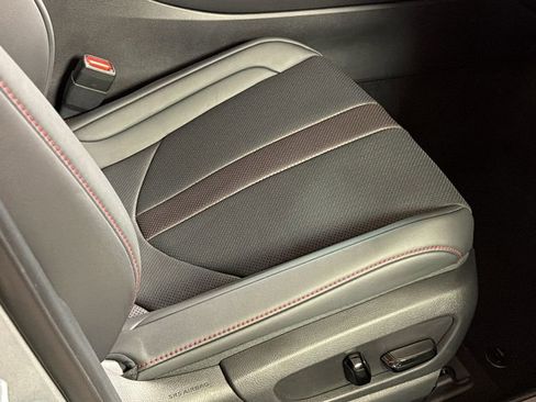 Used 2024 Lexus UX 250h F Sport image 14