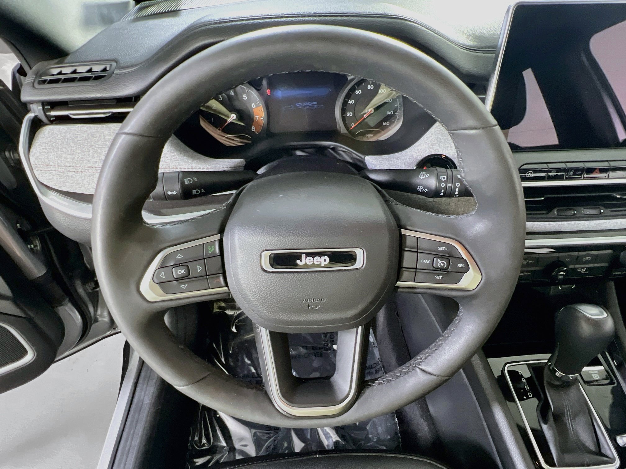 Used 2023 Jeep Compass Latitude AWD/4WD image 11