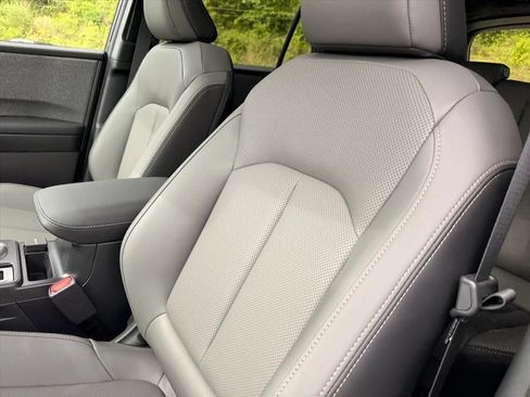 New 2026 Subaru Outback Limited AWD/4WD image 10