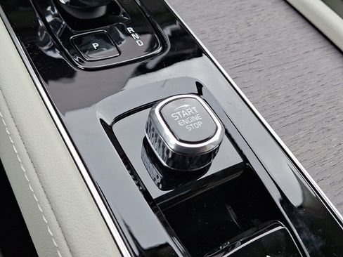 New 2026 Volvo XC90 B6 Ultra w/ Protection Package image 15