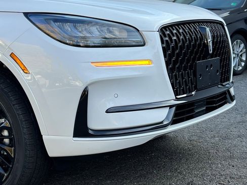 New 2026 Lincoln Corsair Premiere image 2