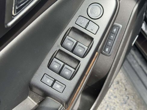 Used 2016 Chevrolet Suburban LT AWD/4WD image 15