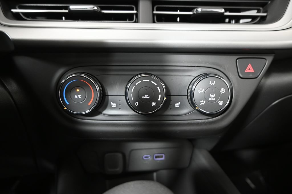 Used 2024 Chevrolet Trax RS w/ Driver Confidence Package FWD image 29