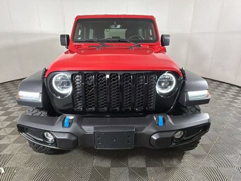 Used 2023 Jeep Wrangler Unlimited w/ Cold Weather Group AWD/4WD image 7