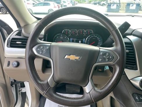 Used 2017 Chevrolet Suburban LT RWD image 25