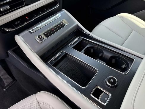 New 2026 Lincoln Aviator 2WD image 26