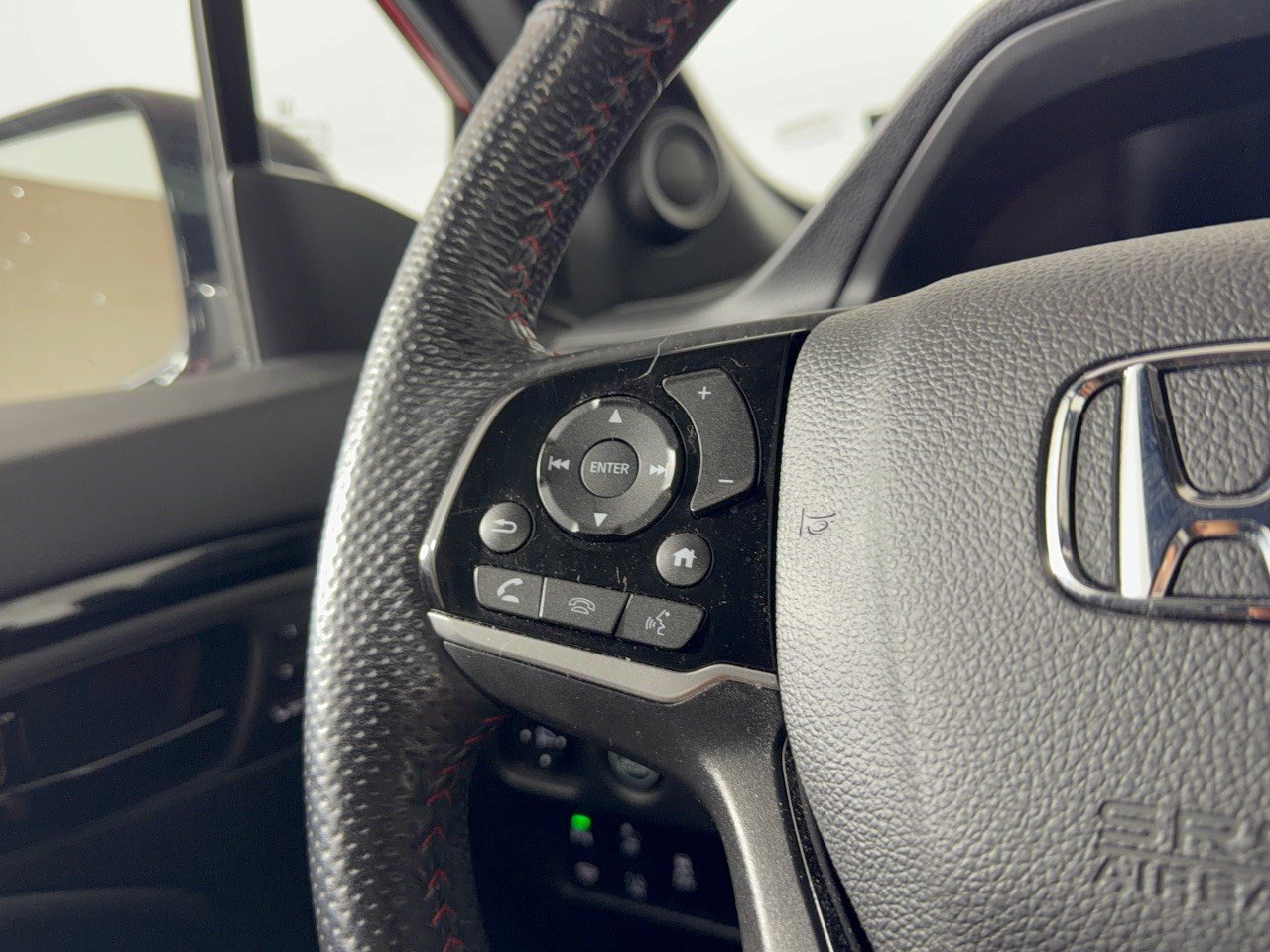 Certified 2024 Honda Passport Black Edition image 18