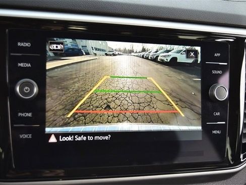 Certified 2023 Volkswagen Atlas SE image 13